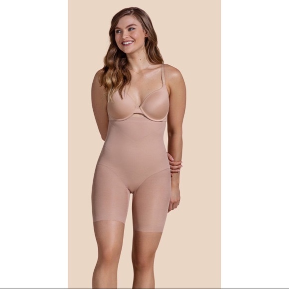 NWT Honeylove Sculptwear SuperPower Shorts Nude Size Small - Picture 2 of 10